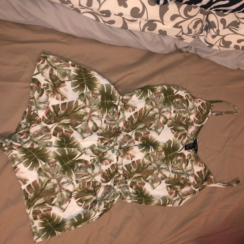 Floral romper - Picture 2 of 2